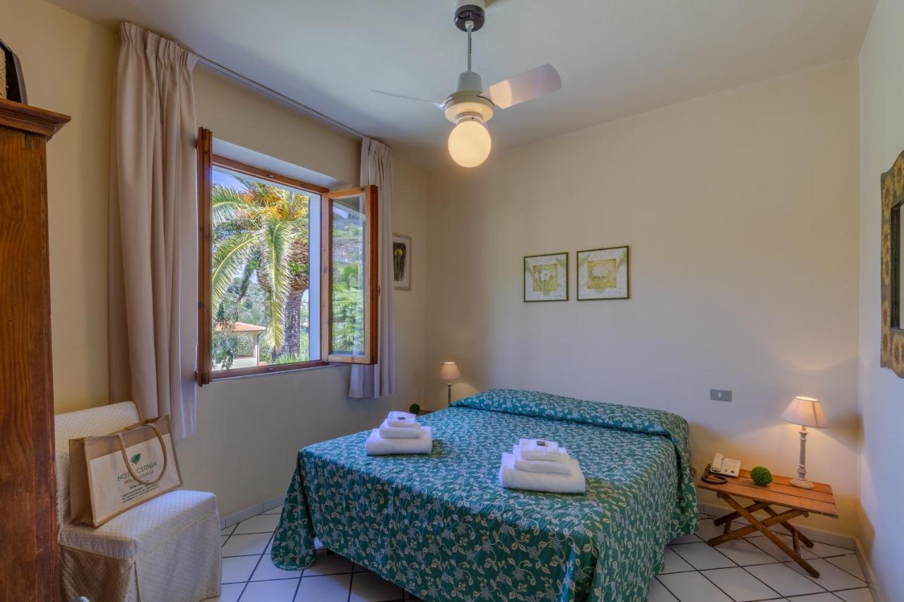 SantʼAndrea Hotel Cernia Isola Botanica מראה חיצוני תמונה