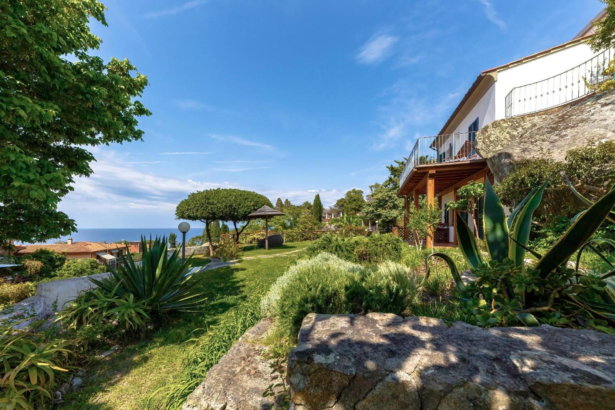 SantʼAndrea Hotel Cernia Isola Botanica מראה חיצוני תמונה