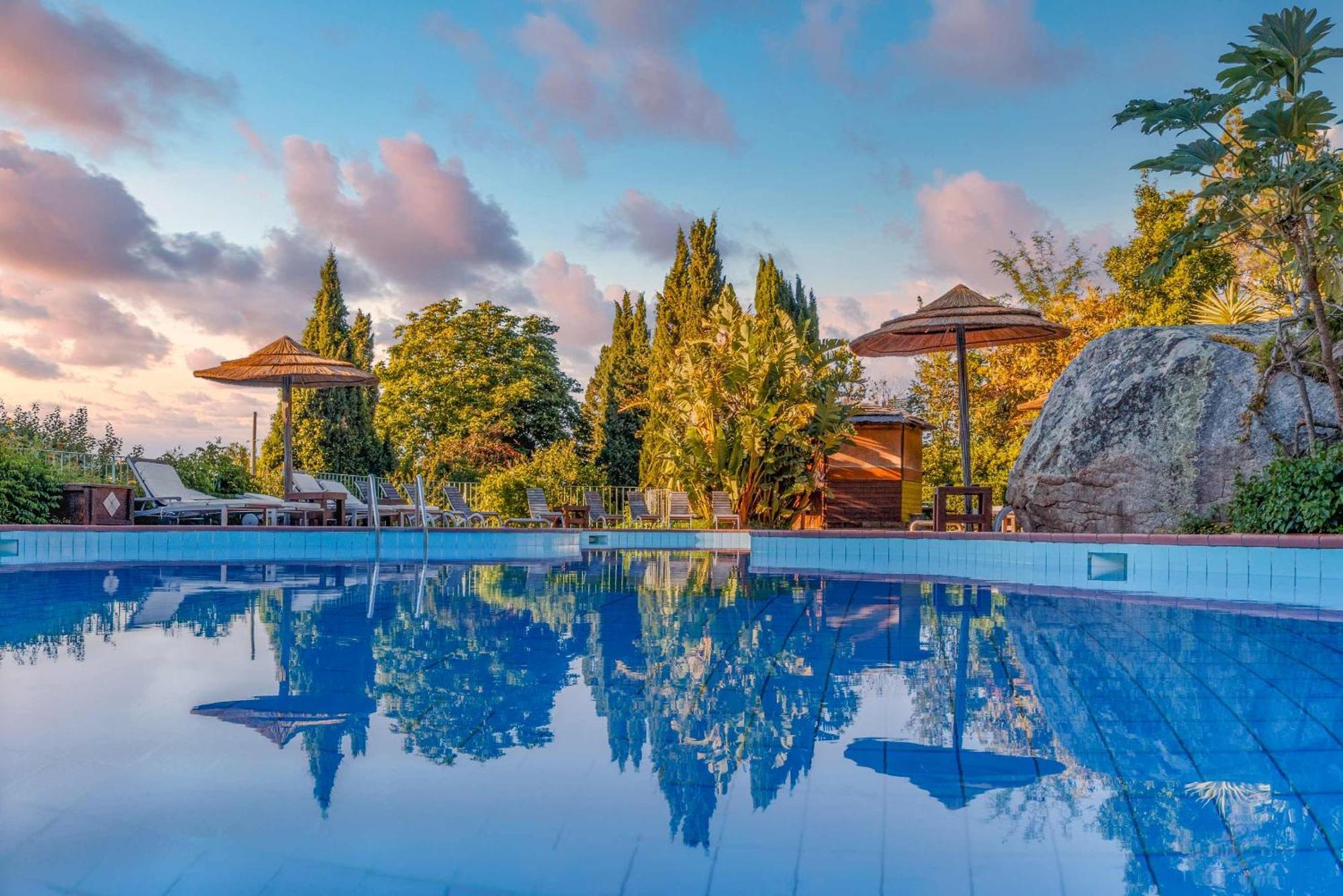SantʼAndrea Hotel Cernia Isola Botanica מראה חיצוני תמונה