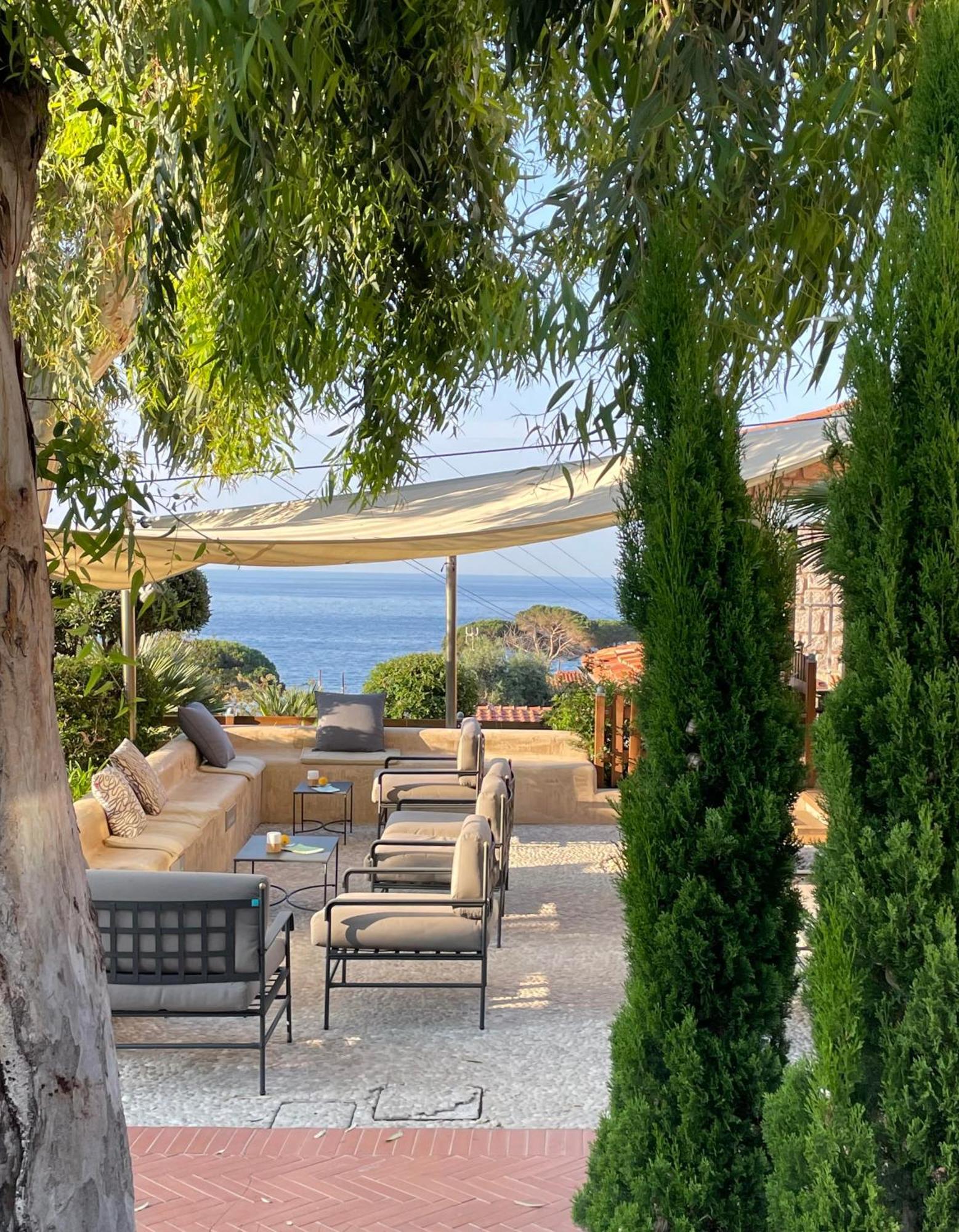 SantʼAndrea Hotel Cernia Isola Botanica מראה חיצוני תמונה