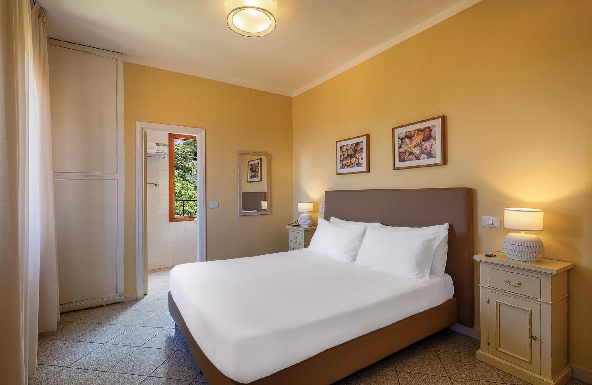 SantʼAndrea Hotel Cernia Isola Botanica מראה חיצוני תמונה
