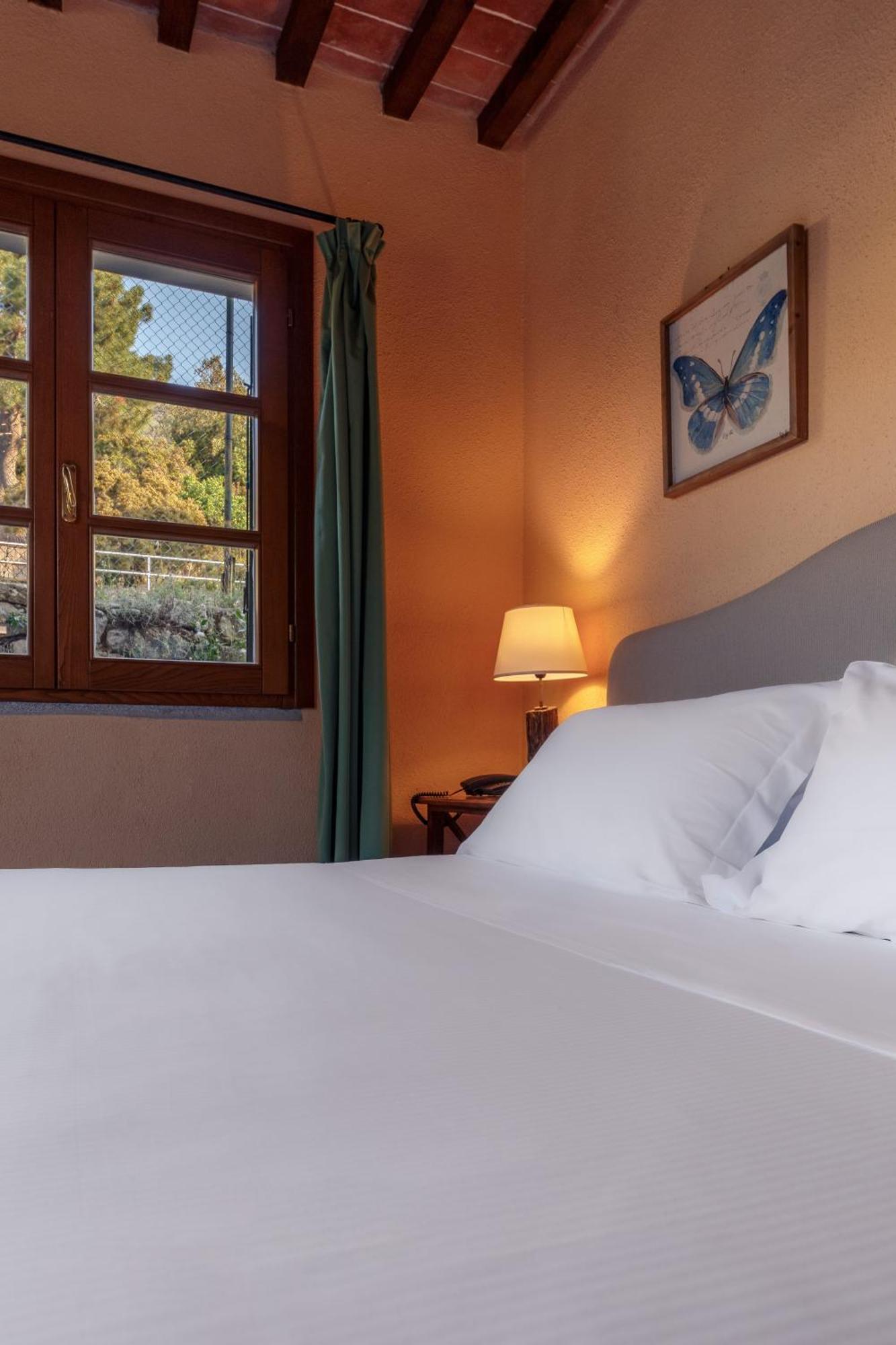 SantʼAndrea Hotel Cernia Isola Botanica מראה חיצוני תמונה