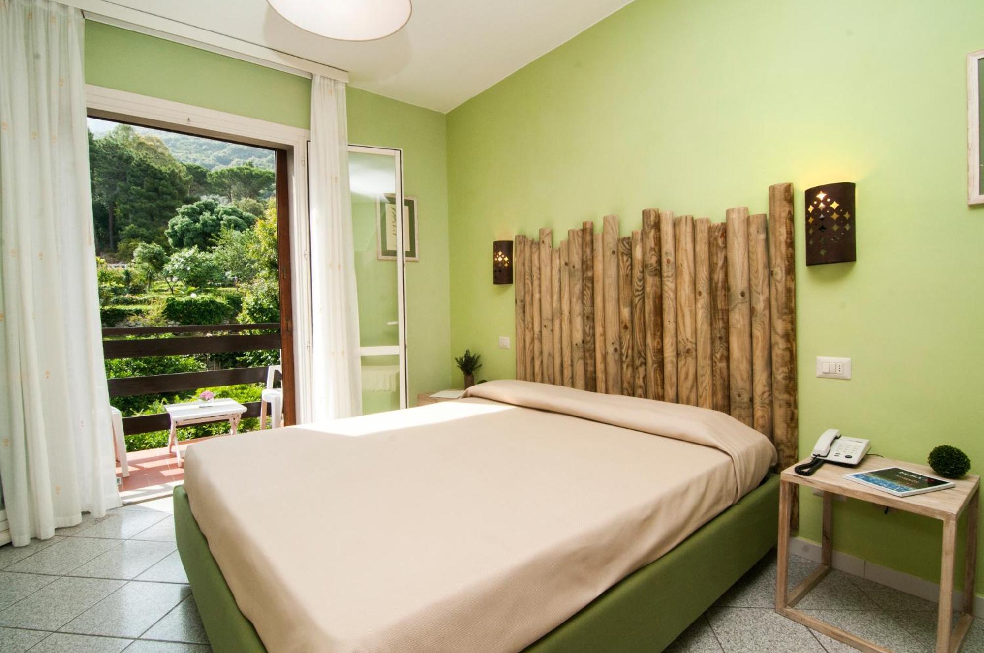 SantʼAndrea Hotel Cernia Isola Botanica מראה חיצוני תמונה