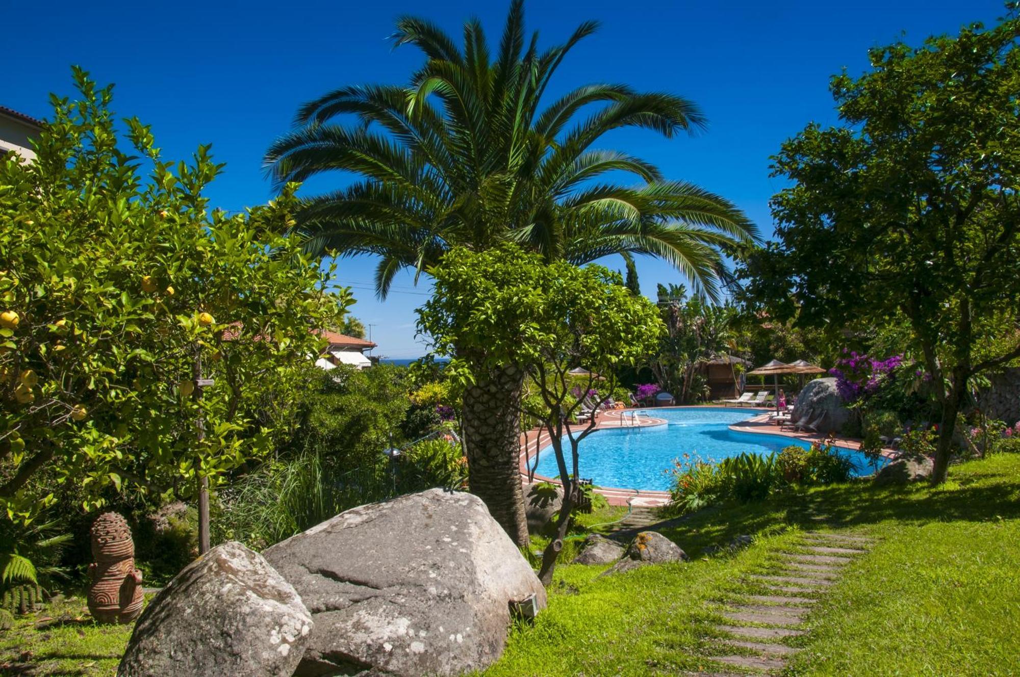 SantʼAndrea Hotel Cernia Isola Botanica מראה חיצוני תמונה